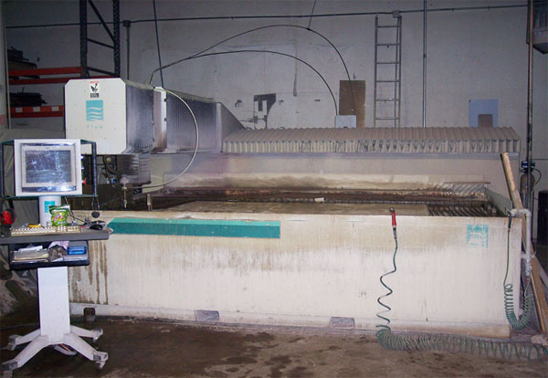 Flow Waterjet cutting machine with 6x12 foot table